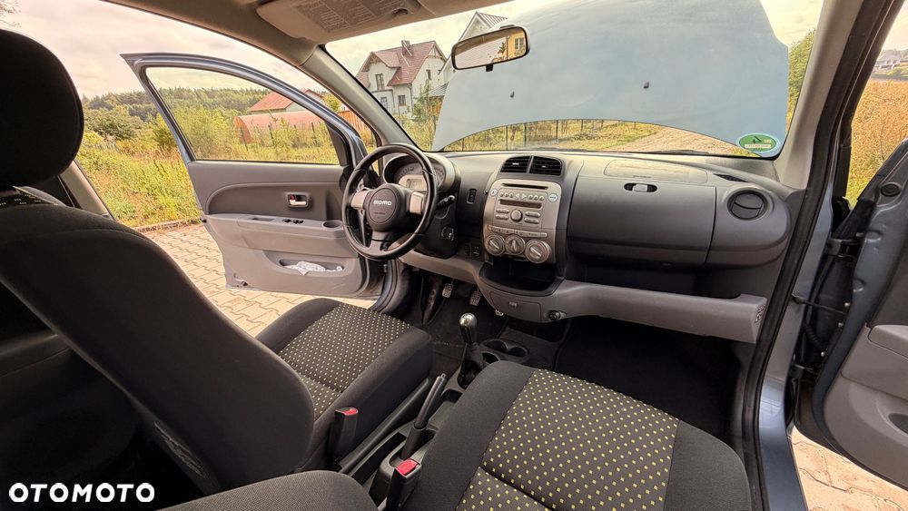 Daihatsu Sirion - 13