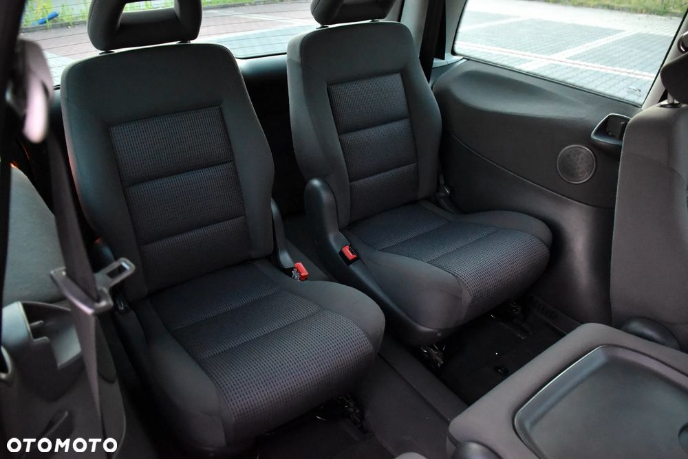 Volkswagen Sharan 1.9 TDI Comfortline - 8