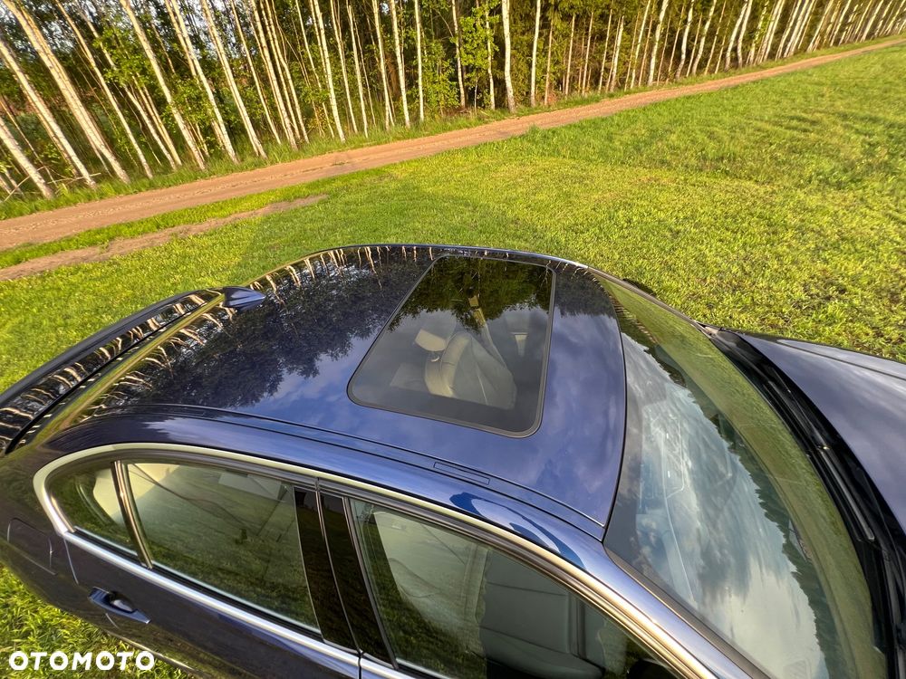 BMW Seria 3 330i xDrive Sport Line - 13