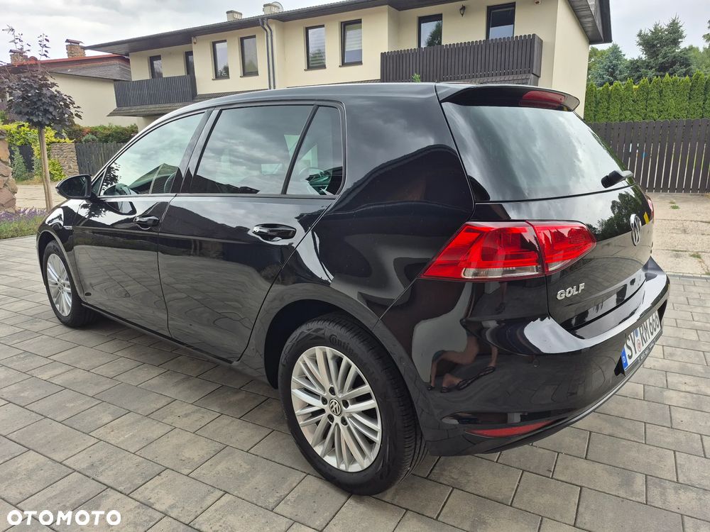 Volkswagen Golf - 34