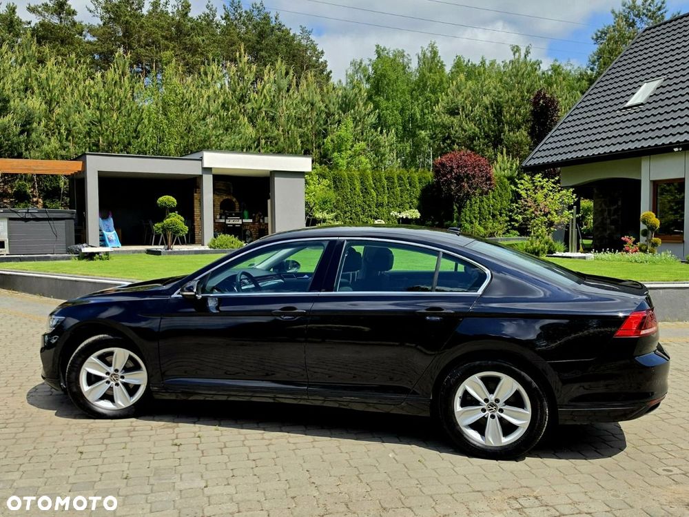 Volkswagen Passat - 17