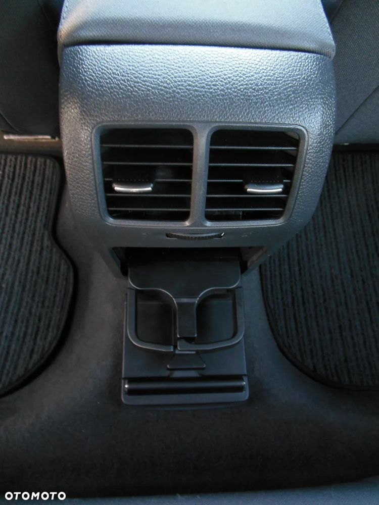 Volkswagen Golf 1.9 TDI DSG Edition - 18