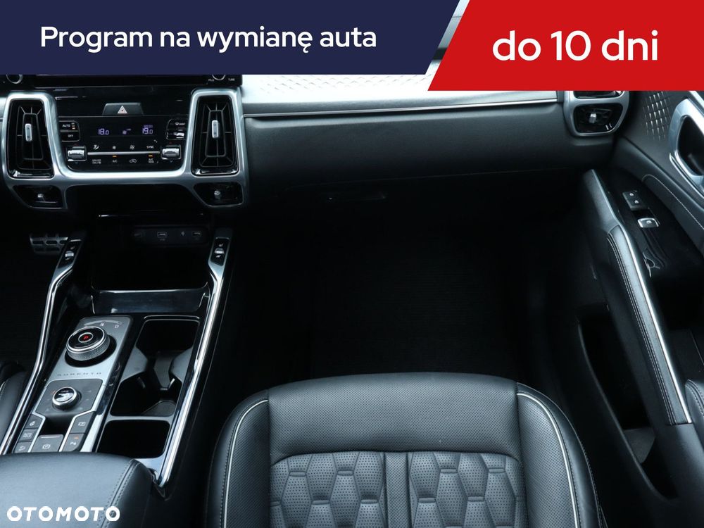 Kia Sorento - 10