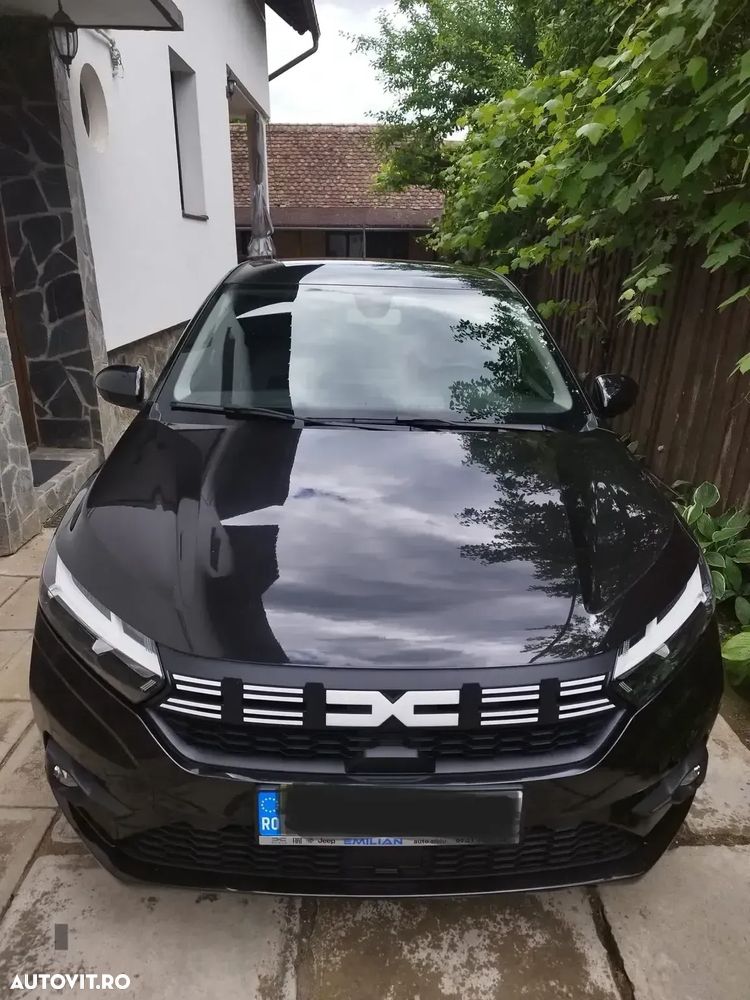 Dacia Logan TCe 90 Essential - 1