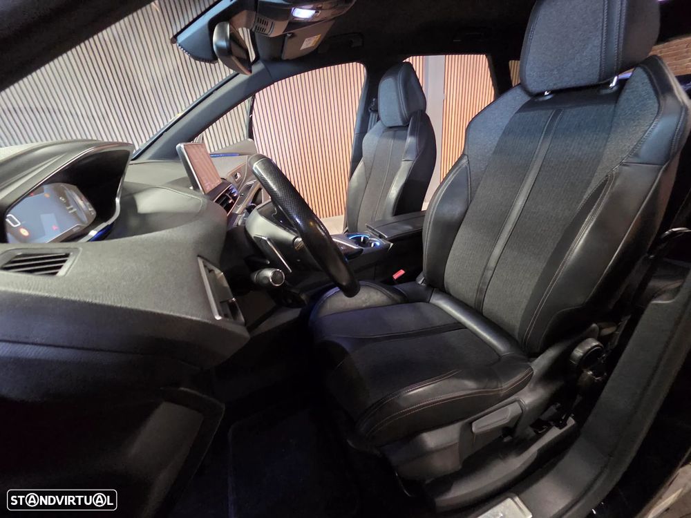 Peugeot 3008 BlueHDi 130 Stop & Start EAT8 GT Pack - 27