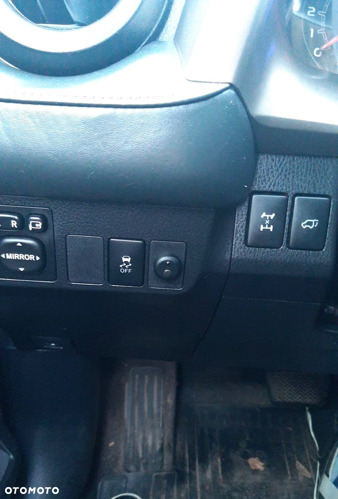 Toyota RAV4 2.2 D-CAT Premium - 10