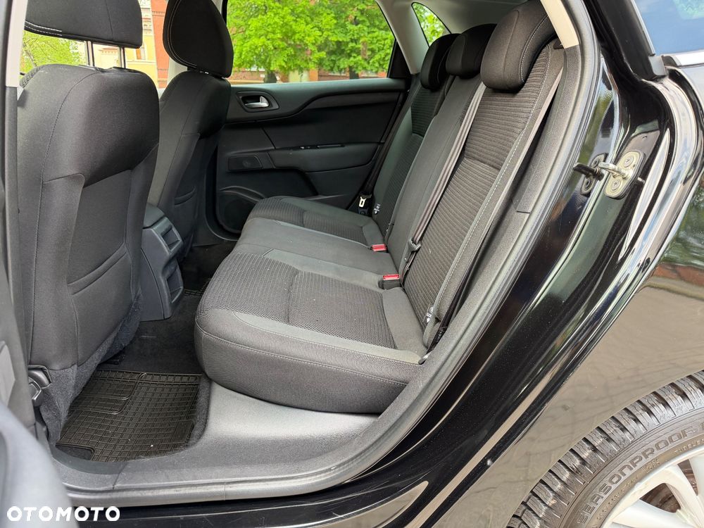 Citroën C4 e-HDi 115 Exclusive - 25