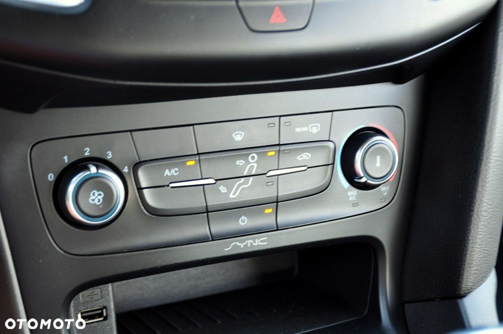 Ford Focus - 33