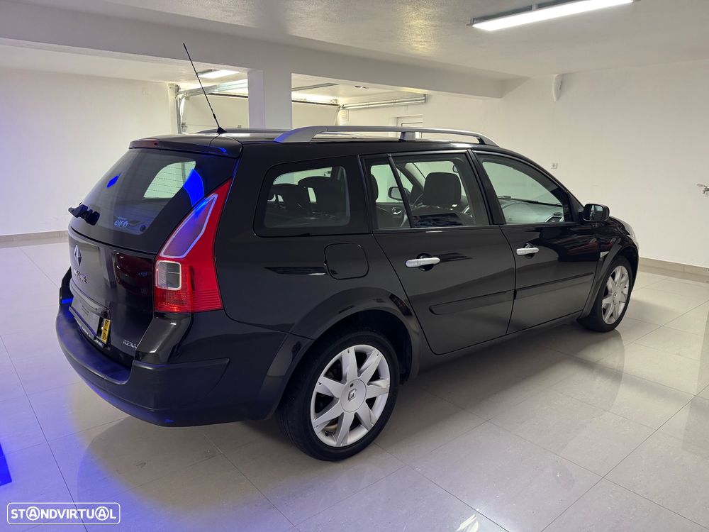 Renault Mégane Sport Tourer - 28