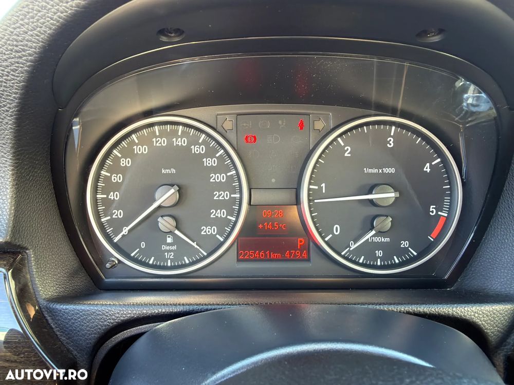 BMW Seria 3 320d - 12