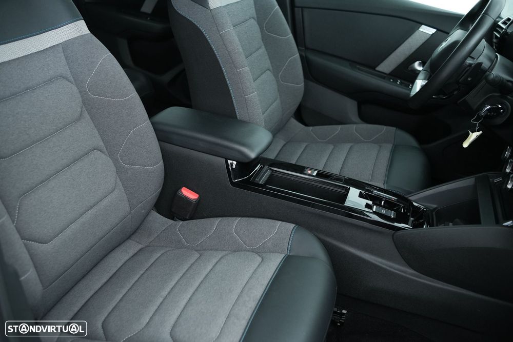 Citroën C4 1.2 PureTech Plus EAT8 - 24