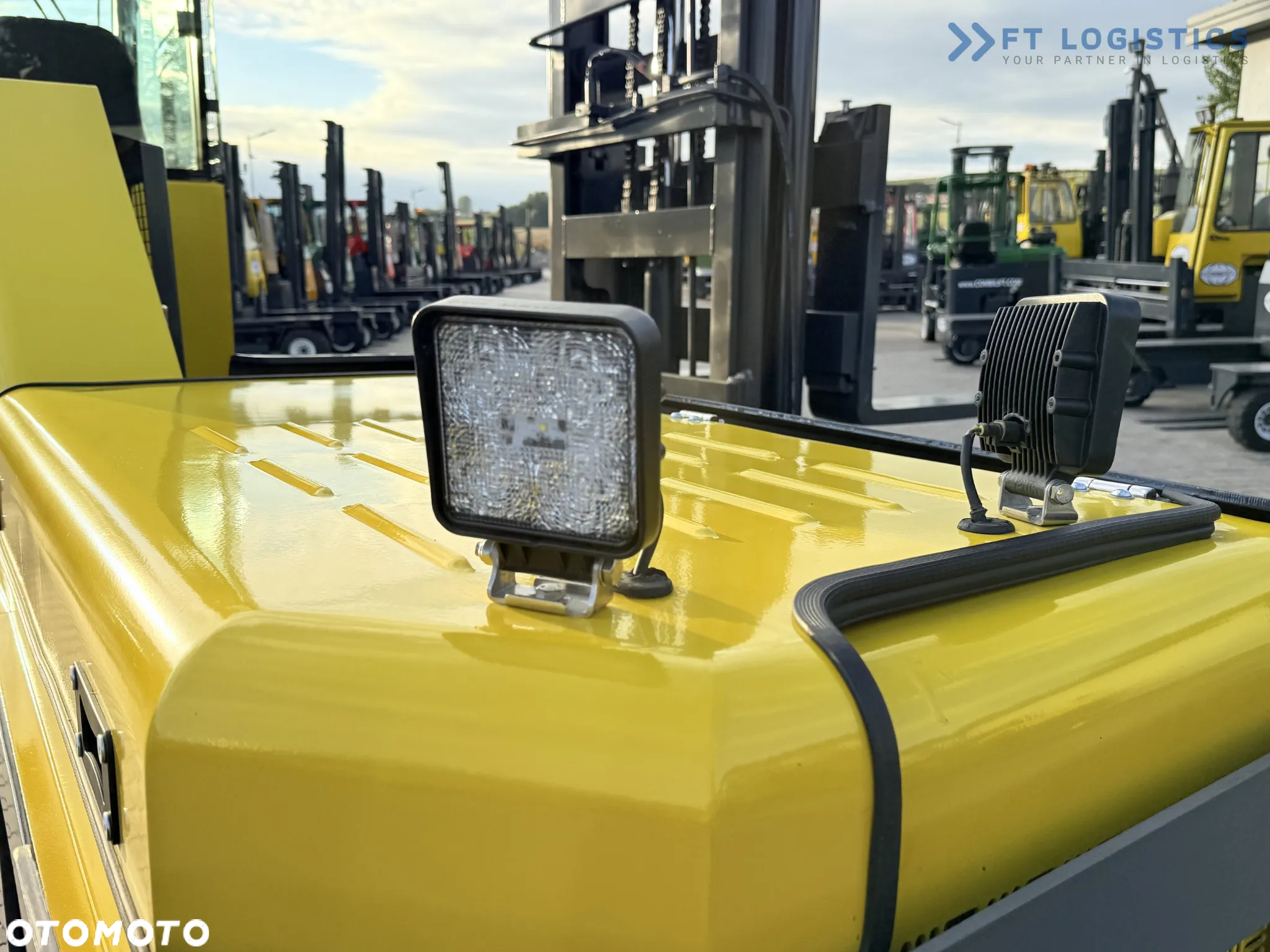 Combilift WÓZEK BOCZNY / C5000FSL / DIESEL / DUPLEX 4100MM /JEDYNE 2573 MOTOGODZIN / PEŁNA KABINA / STAN IDEALNY / NOWE OPONY / Szeroka oferta wózków czterokierunkowych i bocznych, dopasowanych do różnorodnych potrzeb i zastosowań - 20