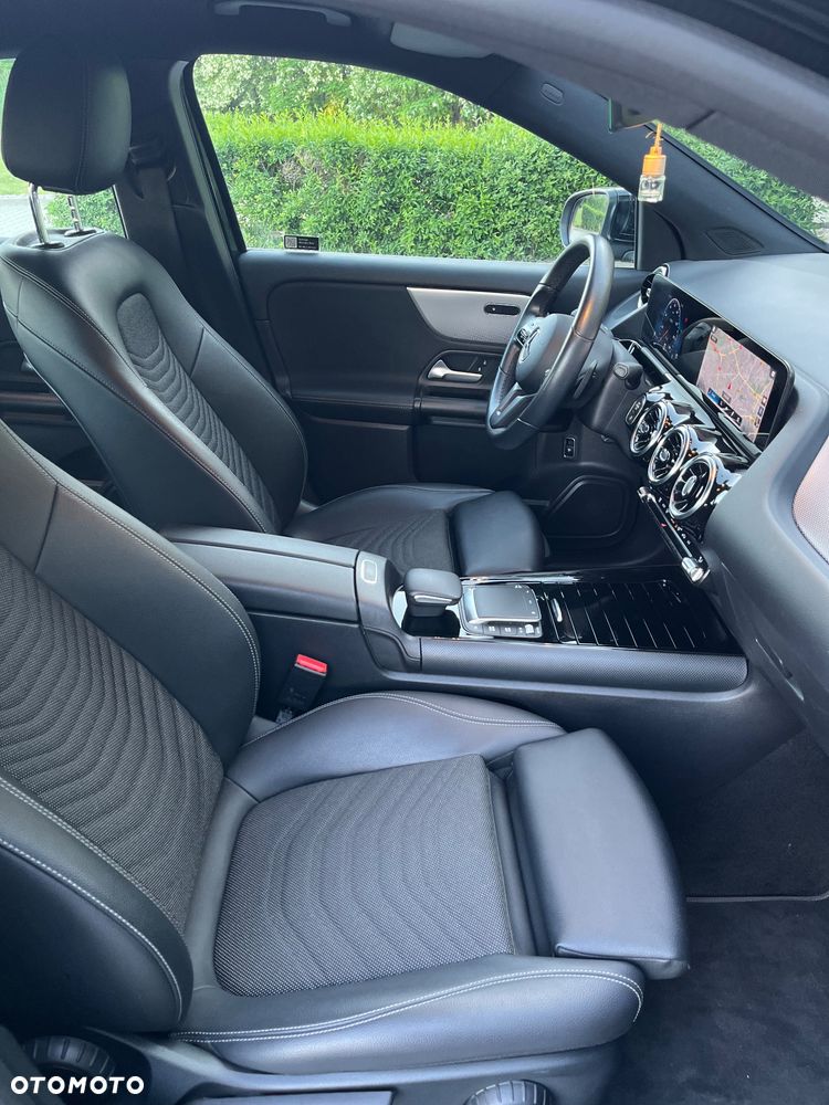 Mercedes-Benz GLA 200 Style - 12