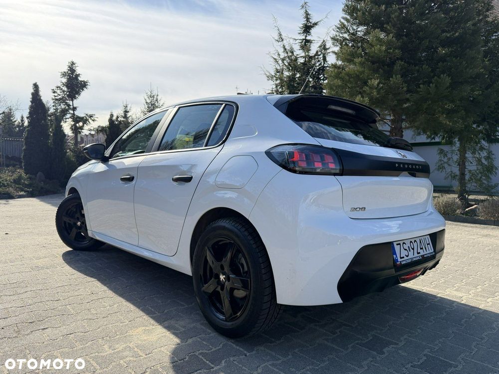 Peugeot 208 - 4