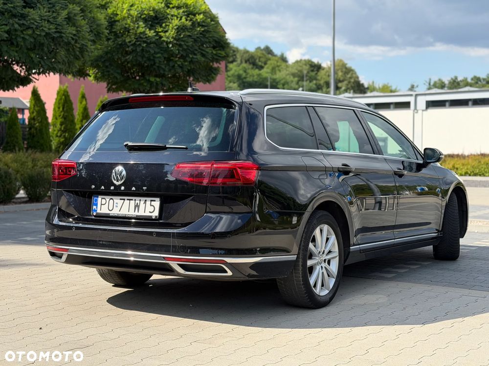 Volkswagen Passat 2.0 TDI Elegance DSG - 5