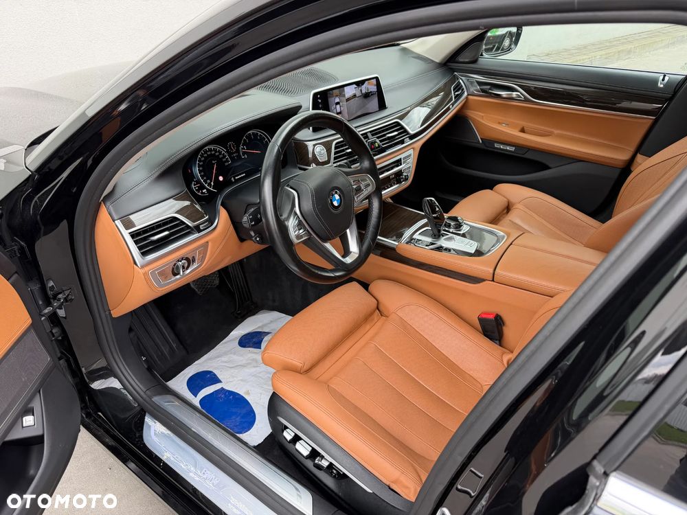 BMW Seria 7 - 16