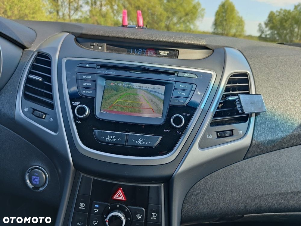 Hyundai Elantra 1.8 GLS - 13