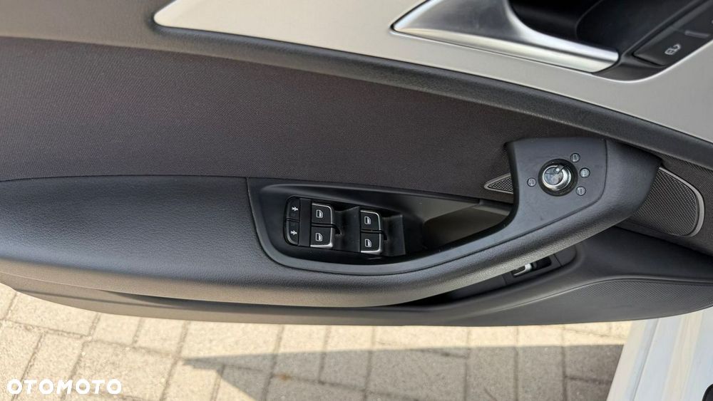 Audi A6 Avant 2.0 TDI Ultra S tronic - 15