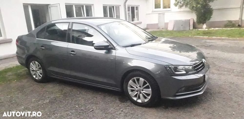Volkswagen Jetta 2.0 TDI Comfortline - 6