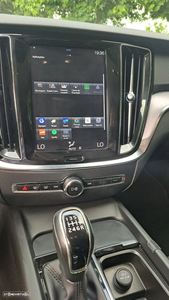 Volvo V60 2.0 D3 Momentum Plus - 16