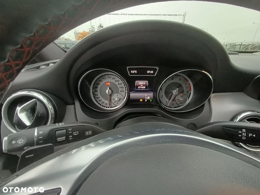 Mercedes-Benz GLA 250 4-Matic - 23