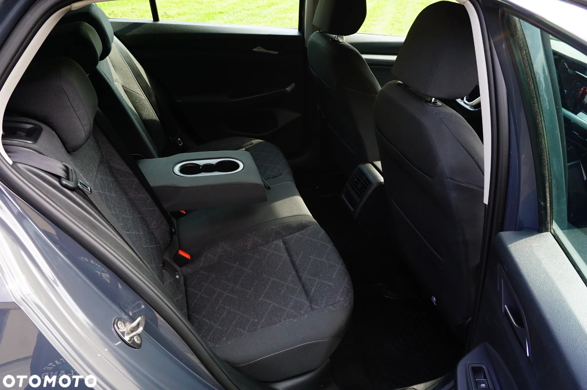 Volkswagen Golf VIII 1.5 TSI EVO Life - 21