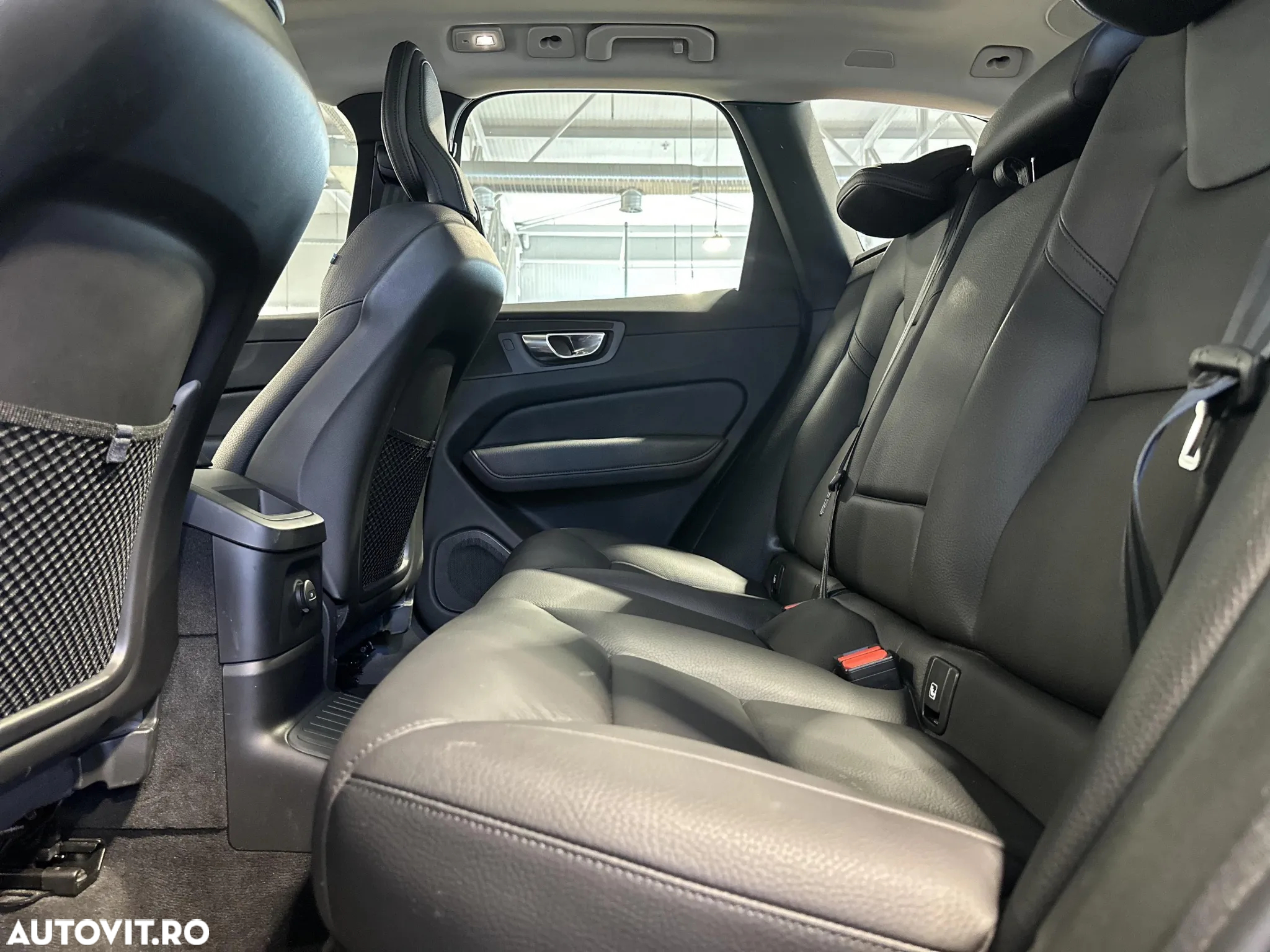 Volvo XC 60 T6 AWD Recharge Geartronic Inscription - 12
