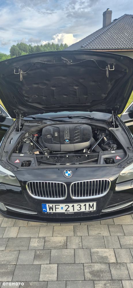 BMW Seria 5 525d xDrive - 13
