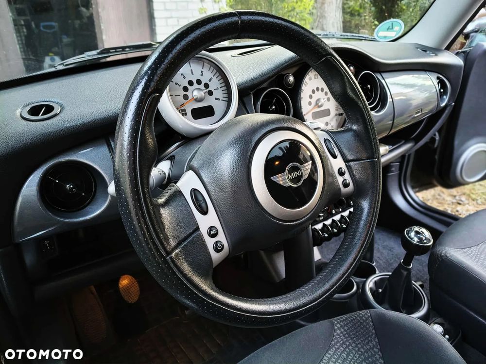 MINI Cooper Standard - 5