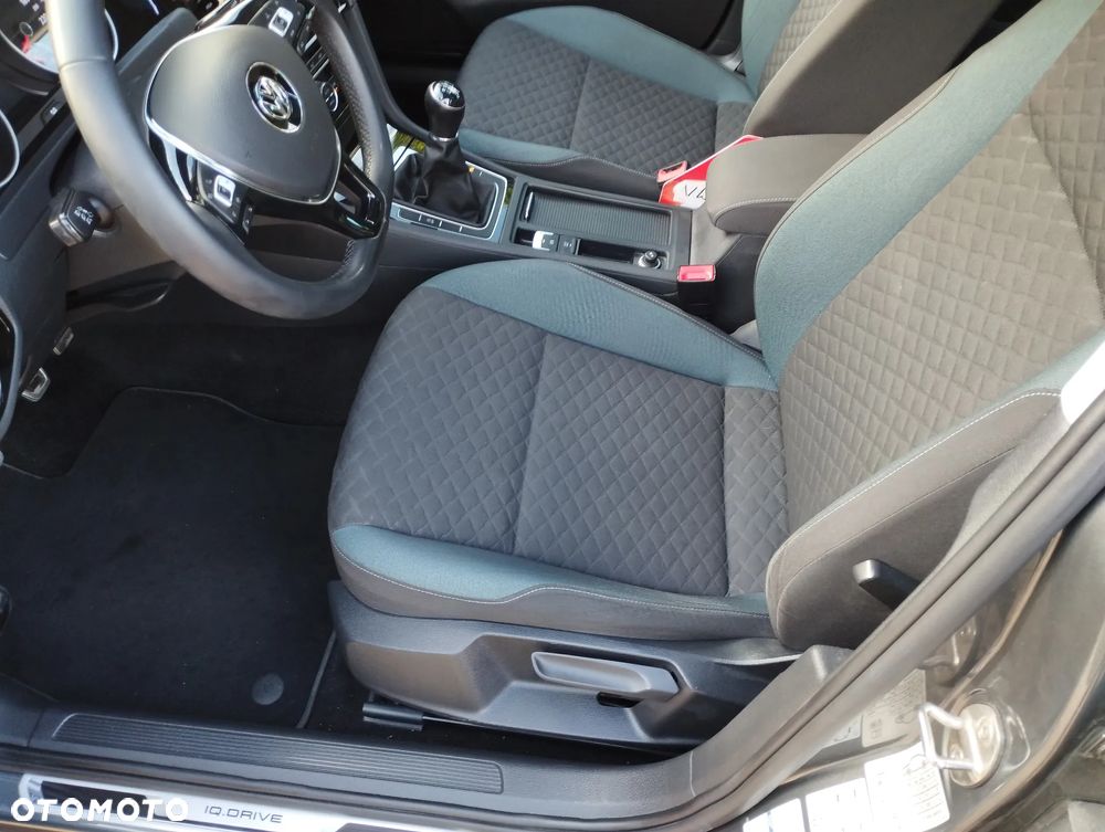 Volkswagen Golf VII 1.6 TDI BMT IQ Drive - 38