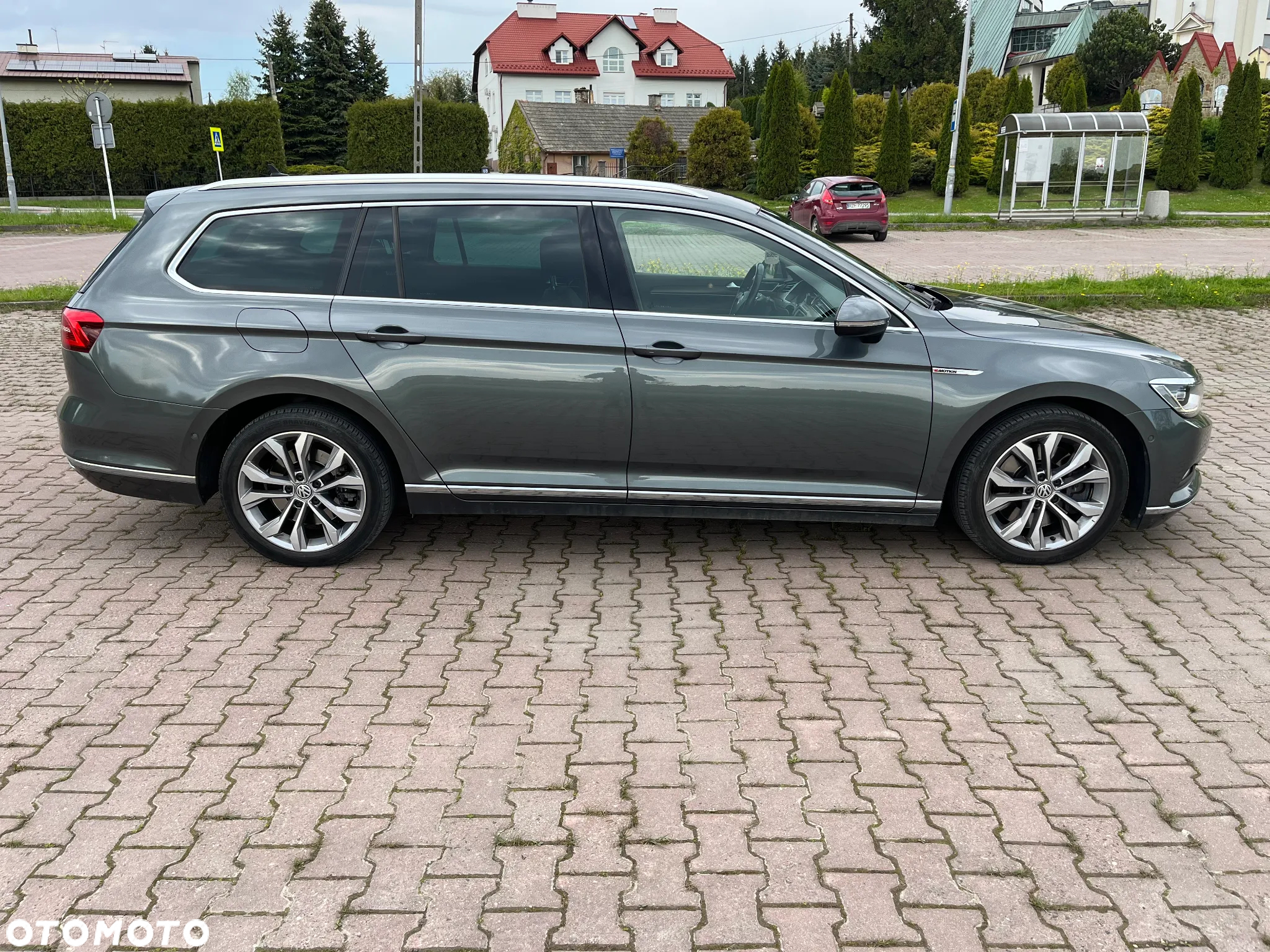 Volkswagen Passat - 10