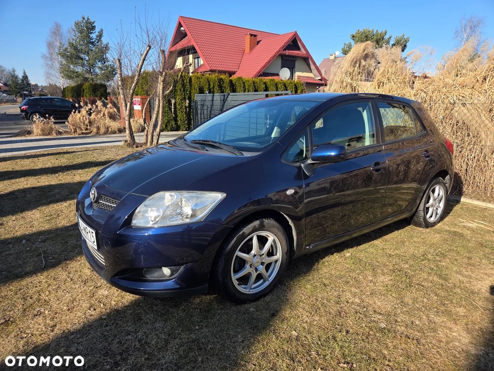 Toyota Auris 1.6 VVT-i Team - 1