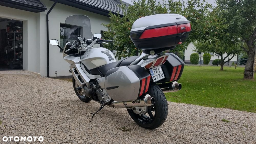Yamaha FJR - 6