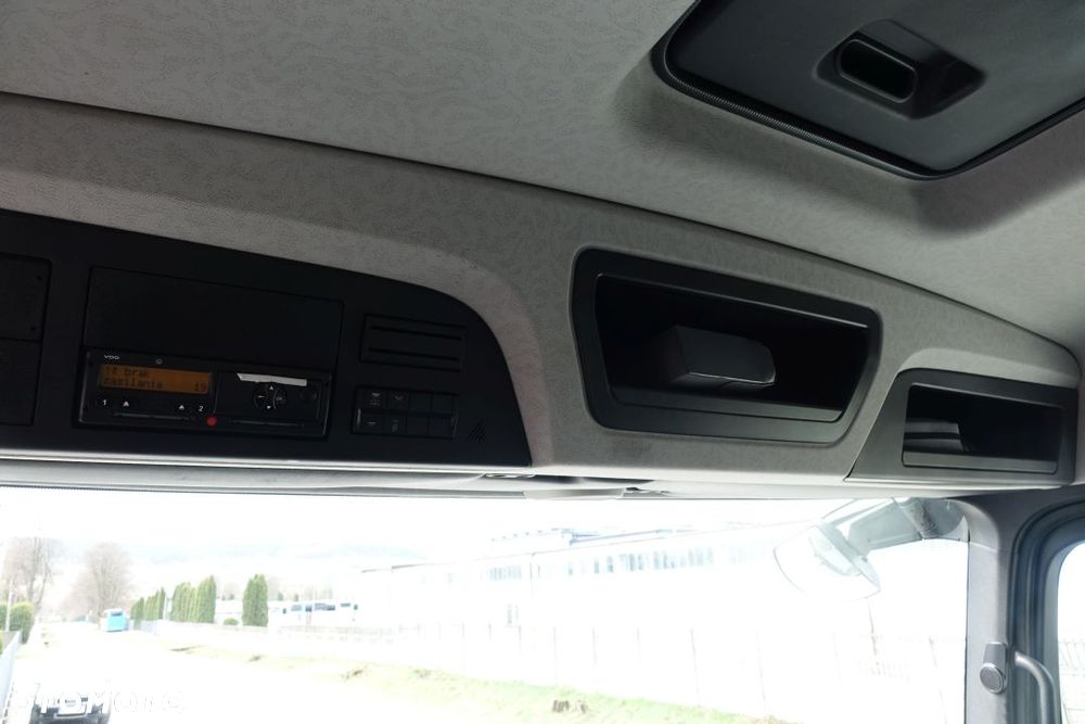 Mercedes-Benz ANTOS / 320 KM / 6x2 / FURGON / KONTENER / AUTOMAT / EURO 6 / OŚ PODNOSZONA - SKRĘTNA /  WINDA ZAŁADUNKOWA / - 29