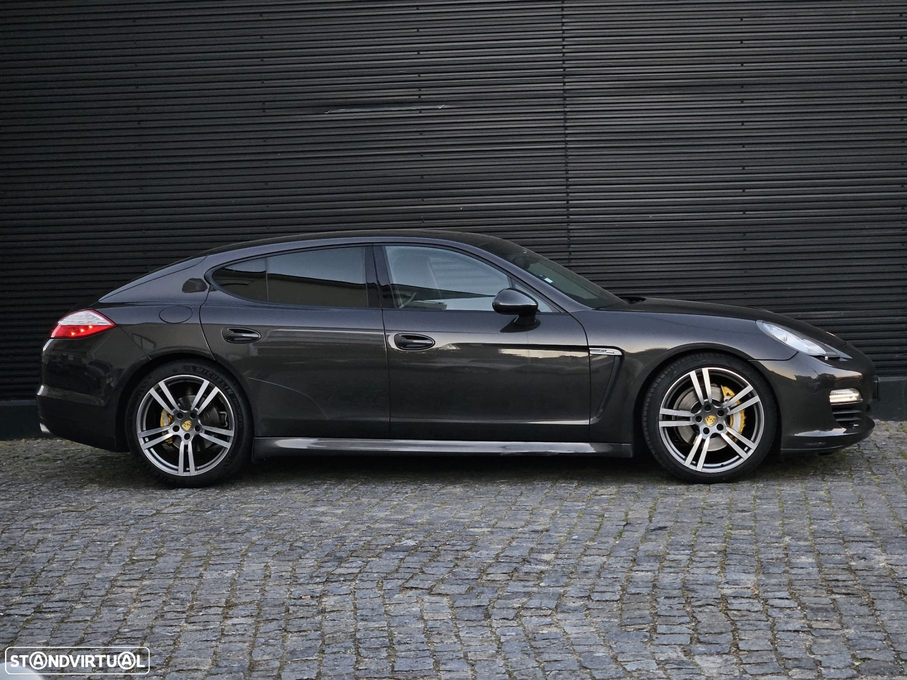 Porsche Panamera Standard - 11