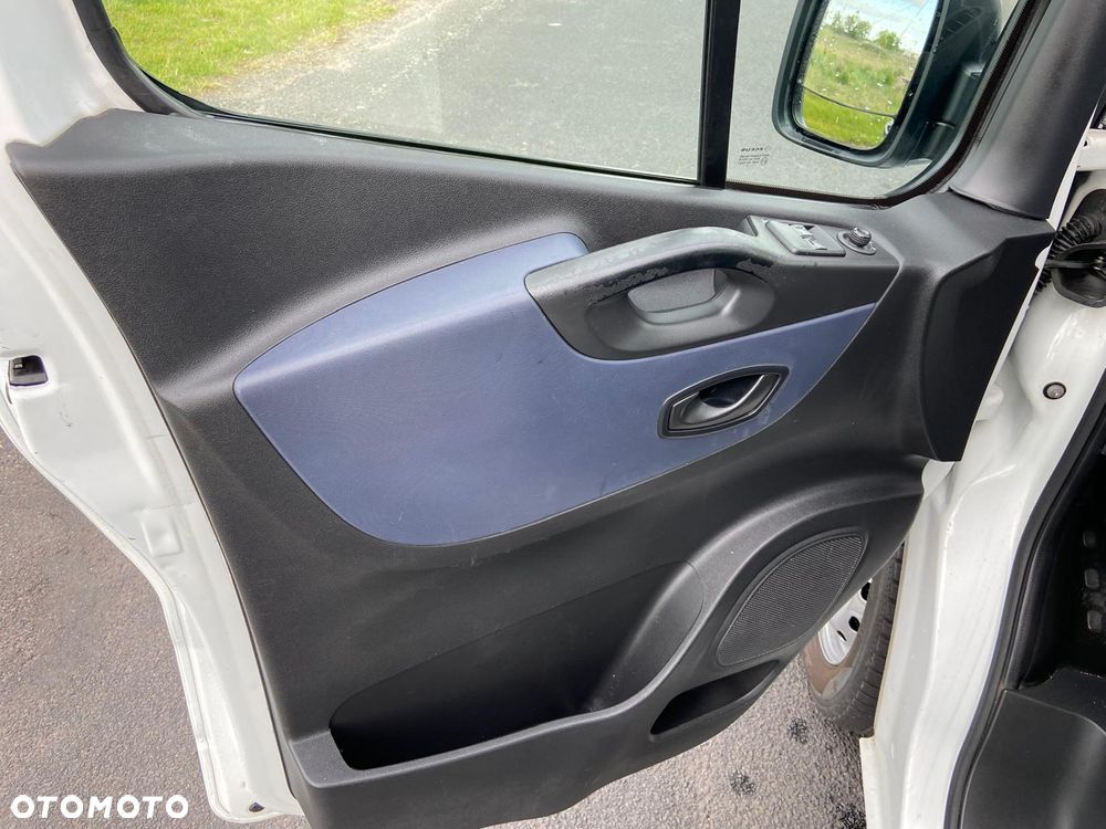 Opel Ambulans Karetka vivaro - 25