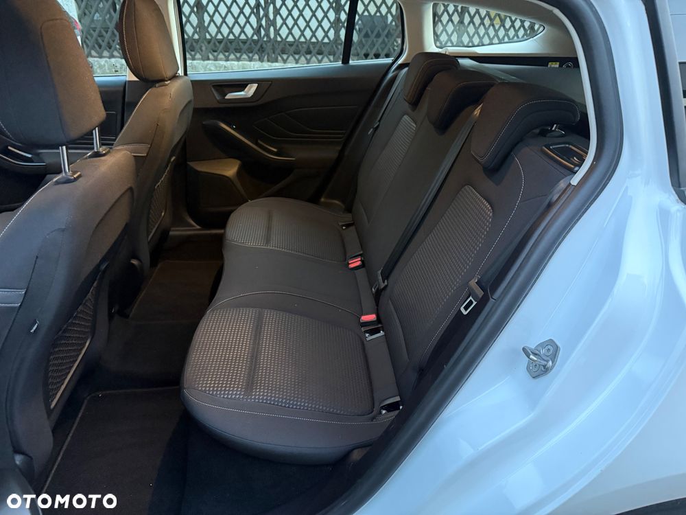 Ford Focus 1.5 EcoBlue Start-Stopp-System COOL&CONNECT DESIGN - 19