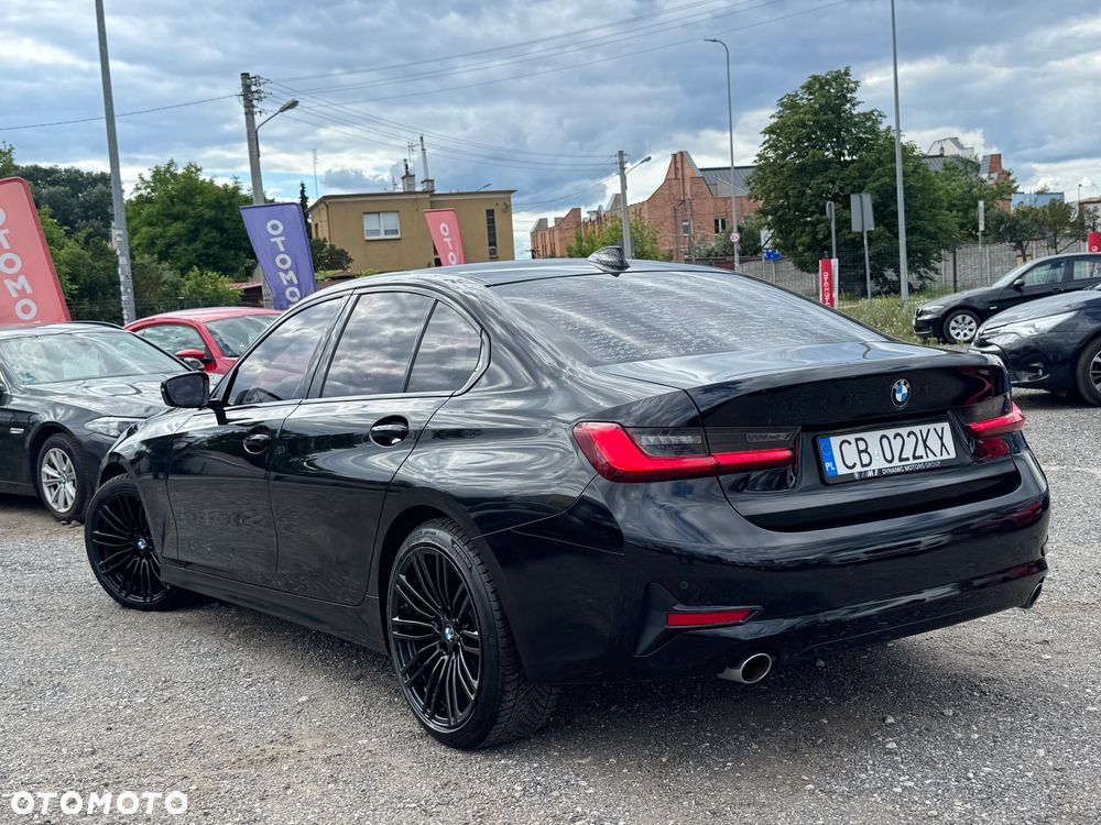 BMW Seria 3 318d Sport Line Shadow - 14