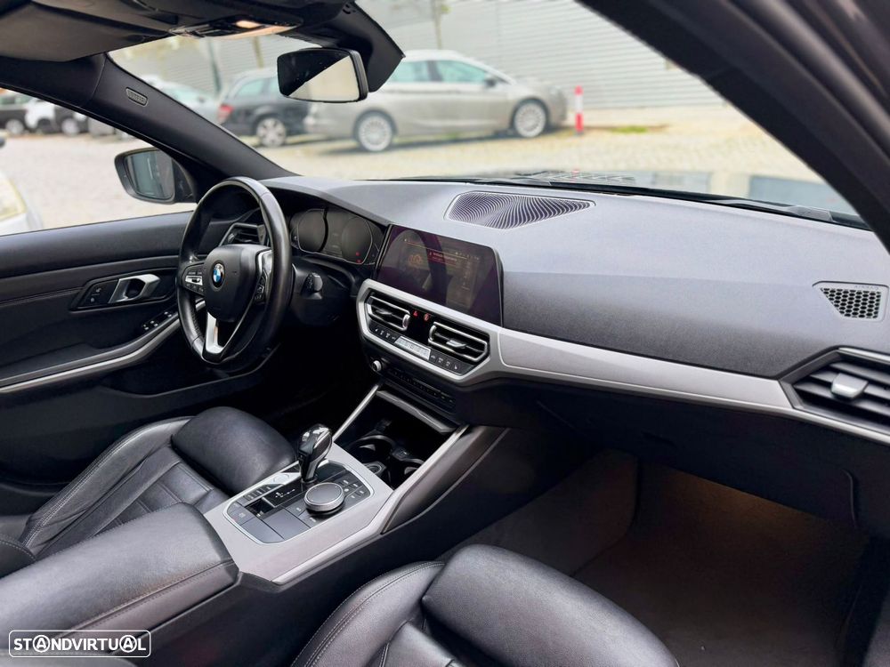BMW 320 d Auto - 22