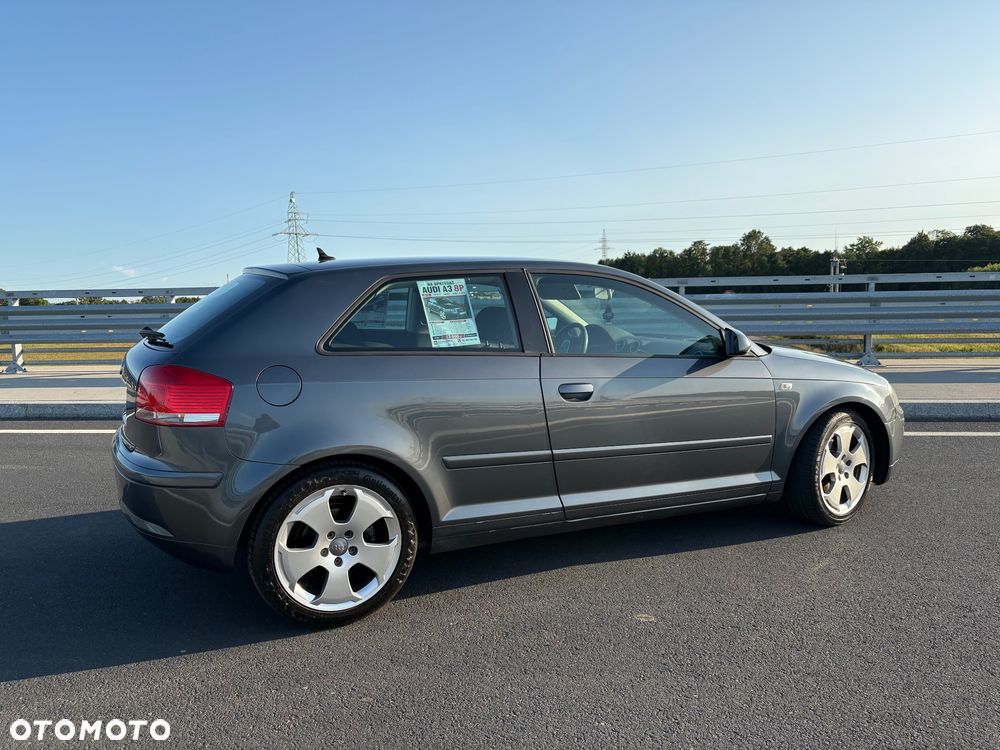 Audi A3 3-drzwiowe 1.6 Ambition - 3