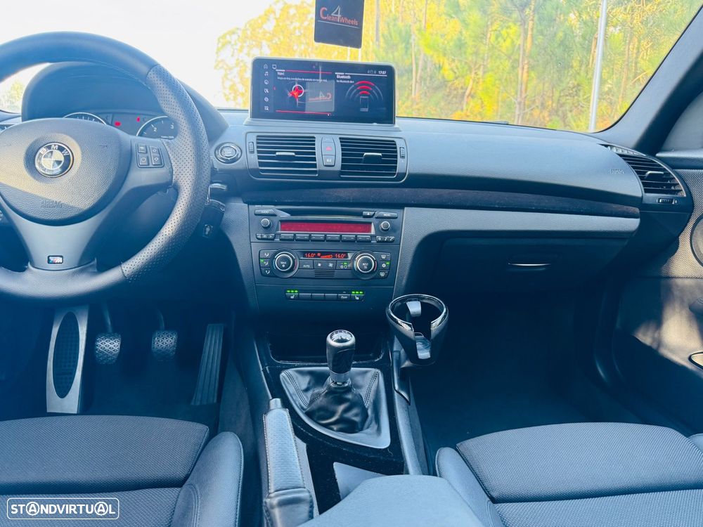 BMW 118 d Pack M - 28