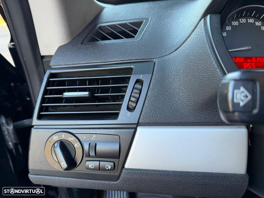 BMW X3 2.0 dA LifeStyle - 25