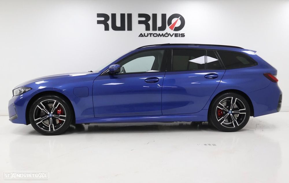 BMW 330 e Touring Pack Desportivo M Pro Auto - 9