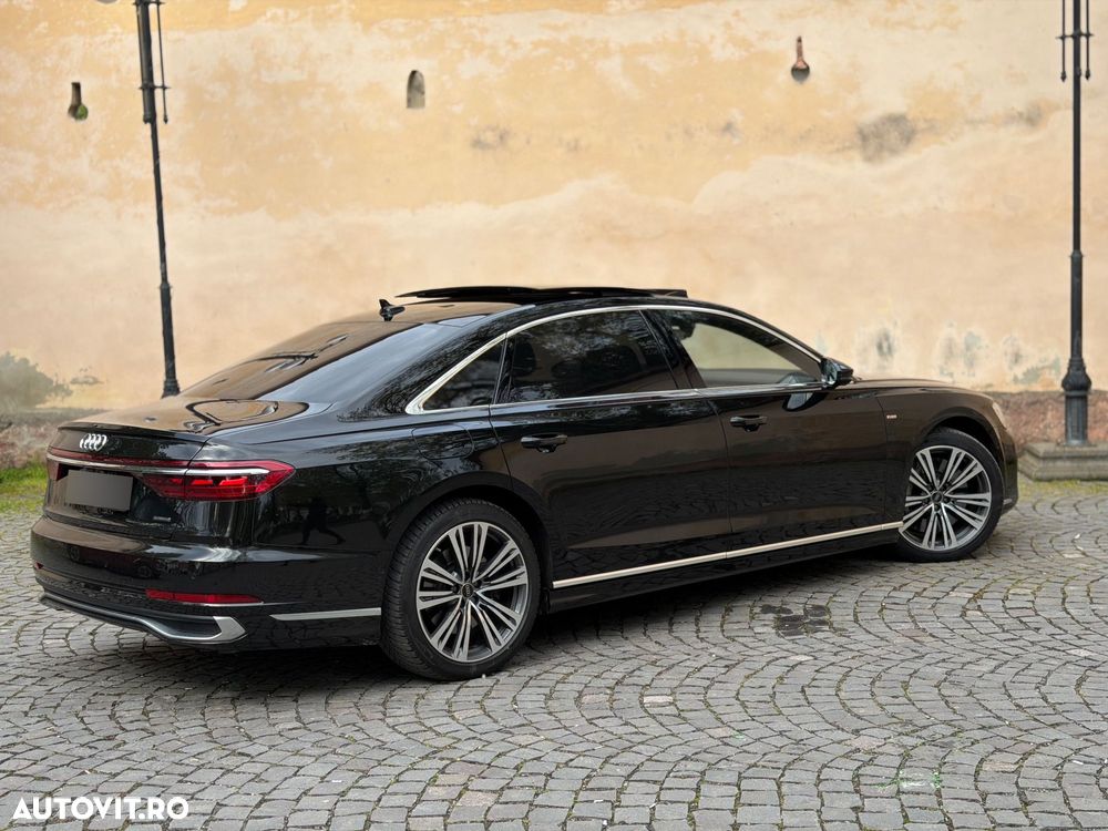 Audi A8 - 8