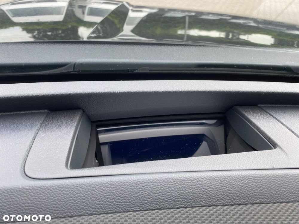 Volkswagen T-Roc 1.5 TSI R-Line DSG - 12
