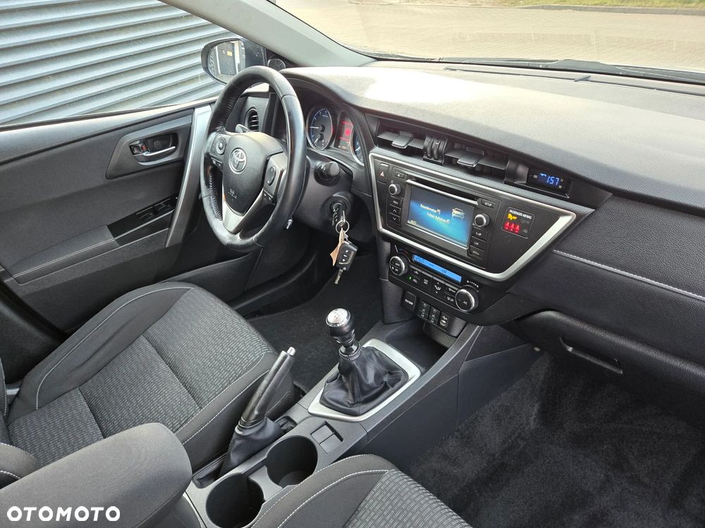 Toyota Auris 1.6 Valvematic Executive - 18