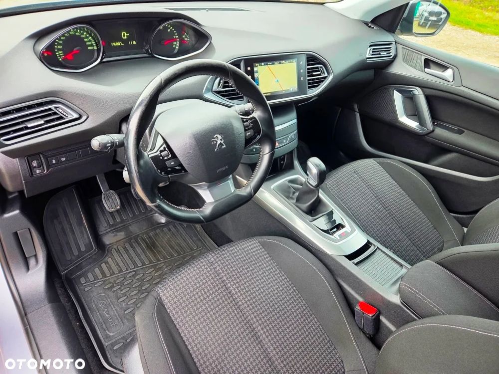 Peugeot 308 1.6 e-HDi Allure S&S - 27