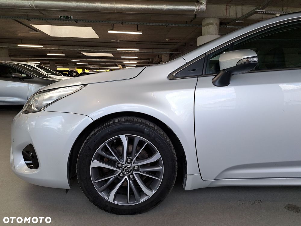 Toyota Avensis - 37