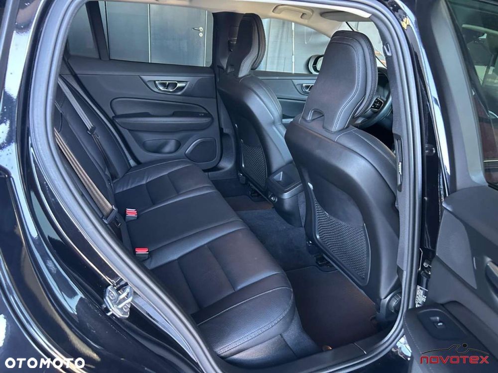 Volvo V60 Cross Country D3 Geartronic Momentum - 20