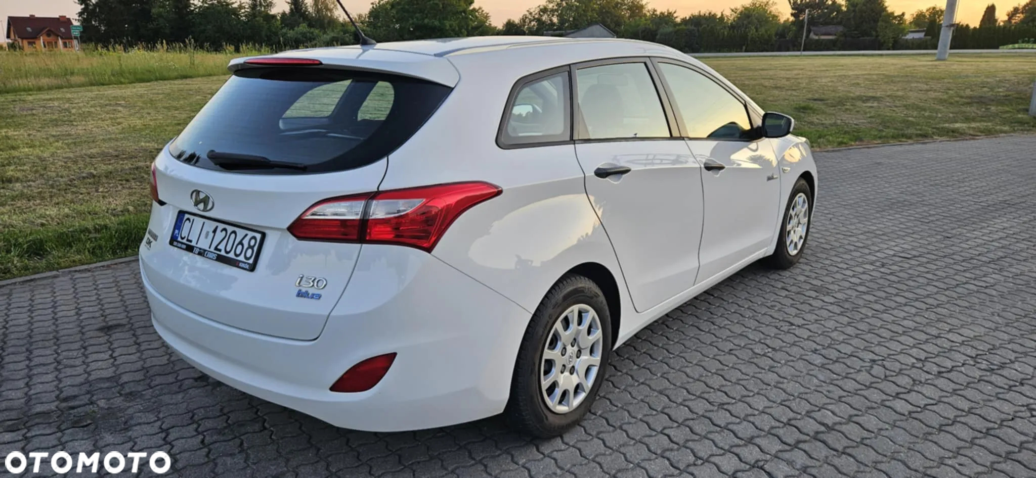 Hyundai i30 1.6 CRDi BlueDrive Go - 19